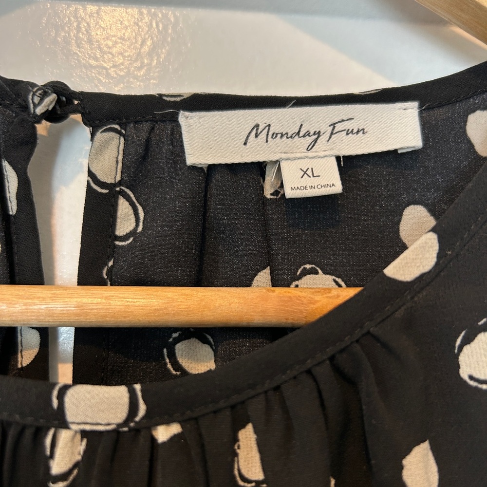 Elegant Black and White Polka Dot Blouse - Picture 2 of 5